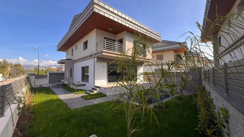 Villa in Calis